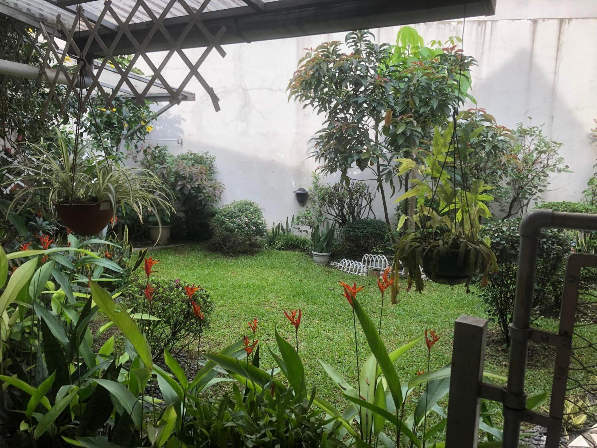 De Riau Guesthouse Bandung Exterior foto